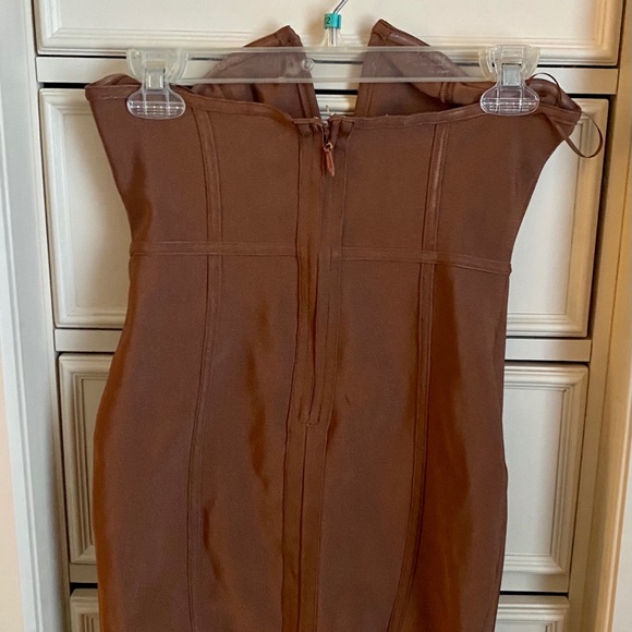 Windsor Medium - Picture 2 of 2